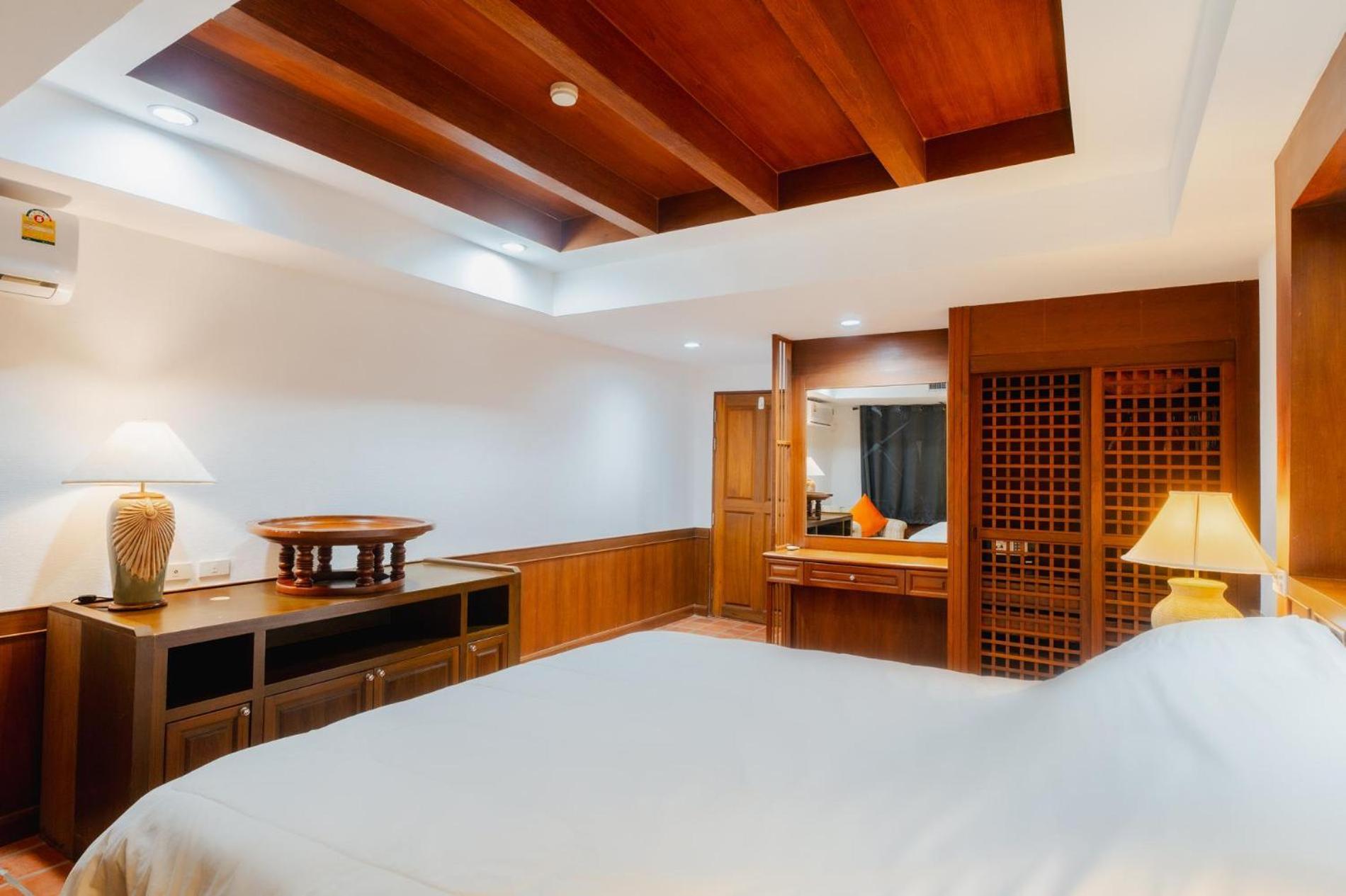 The Sands 2 Bedroom Apartment Naiharn Nai Harn Экстерьер фото